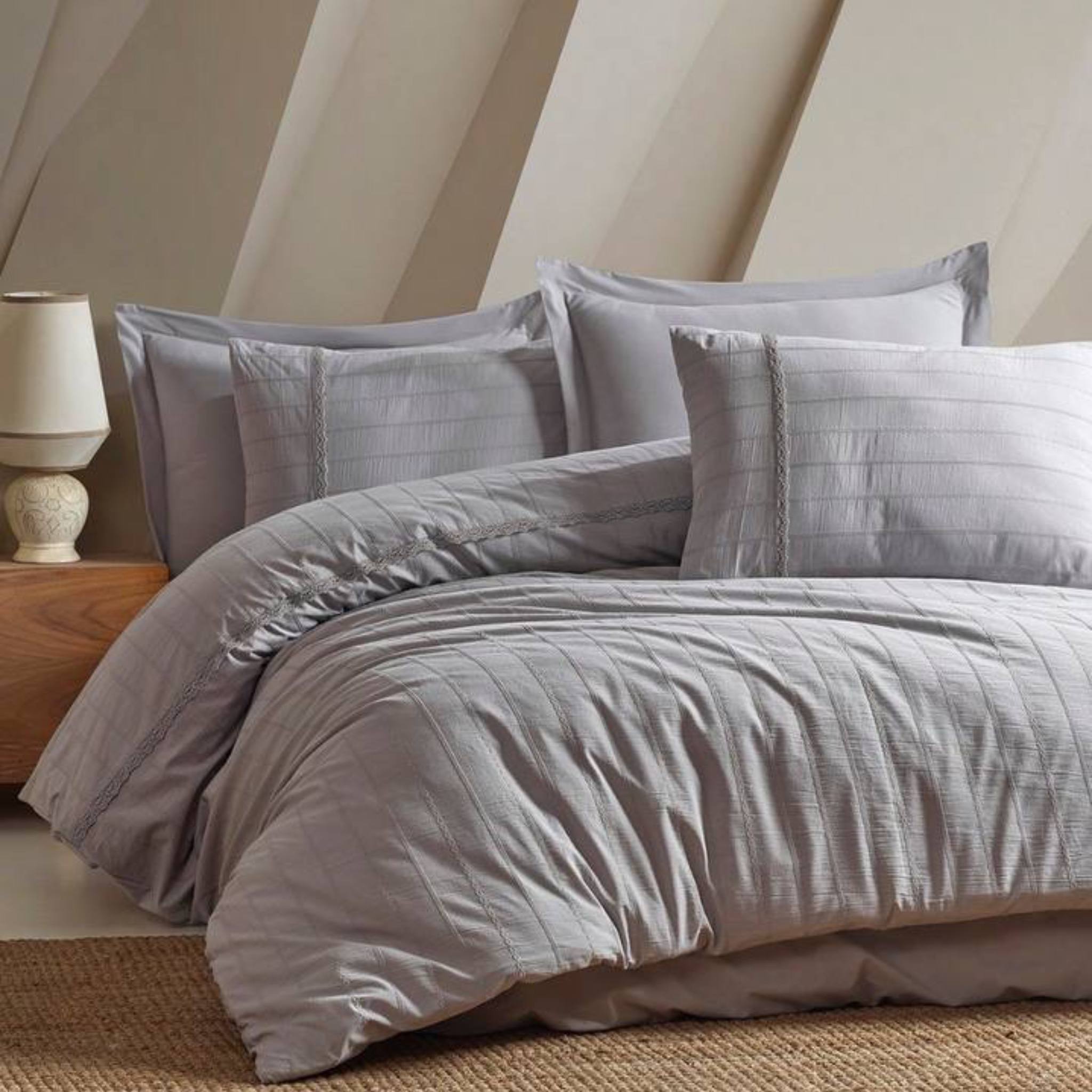 photo_2025-08-25_13-33-25 سرویس کاور لحاف ترک برند شاهسر (şaheser) مدل جاسمین - Image 1